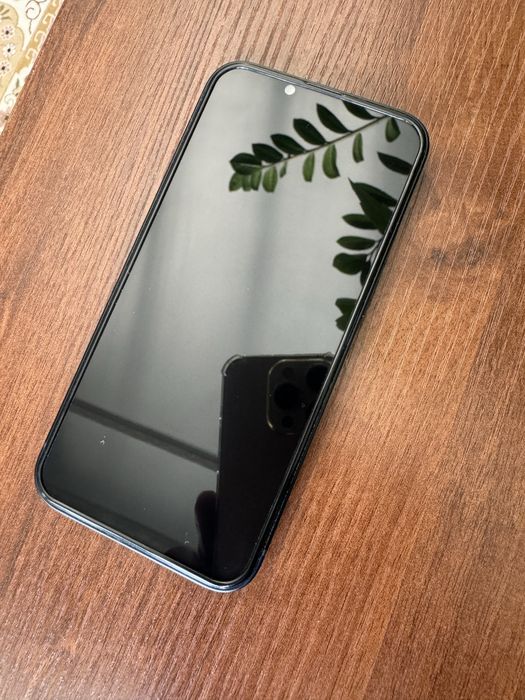 Продам айфон 14