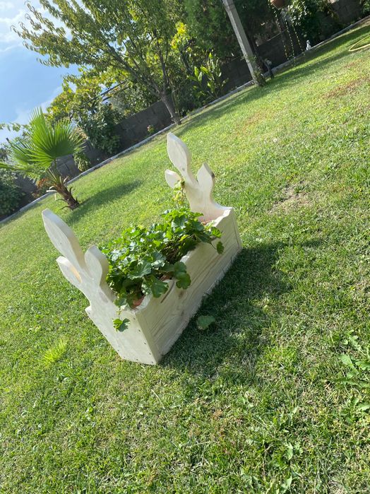 Дървени Кашпи за цветя