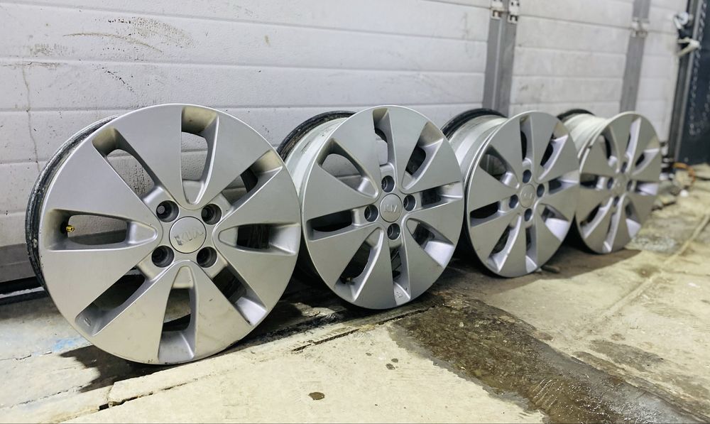 Диски r15 kia rio заводские.