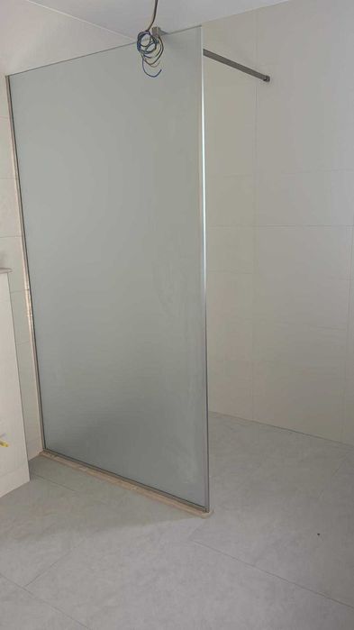 Paravan dus, perete WALK IN, sticla securizata 10mm, 105x210cm, NOU