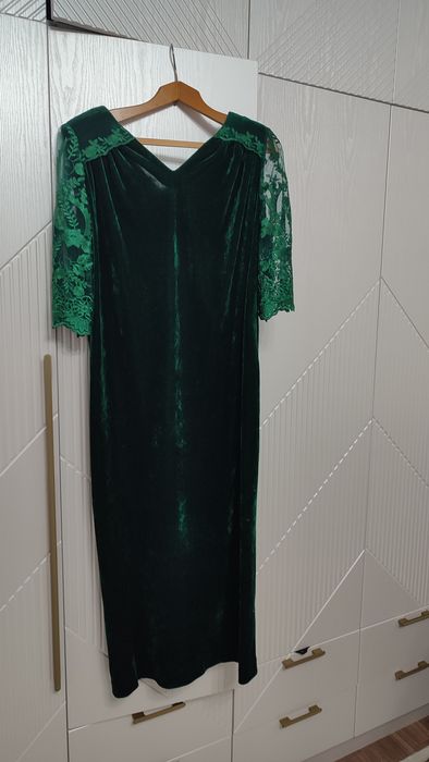 Продам вечерние  платья