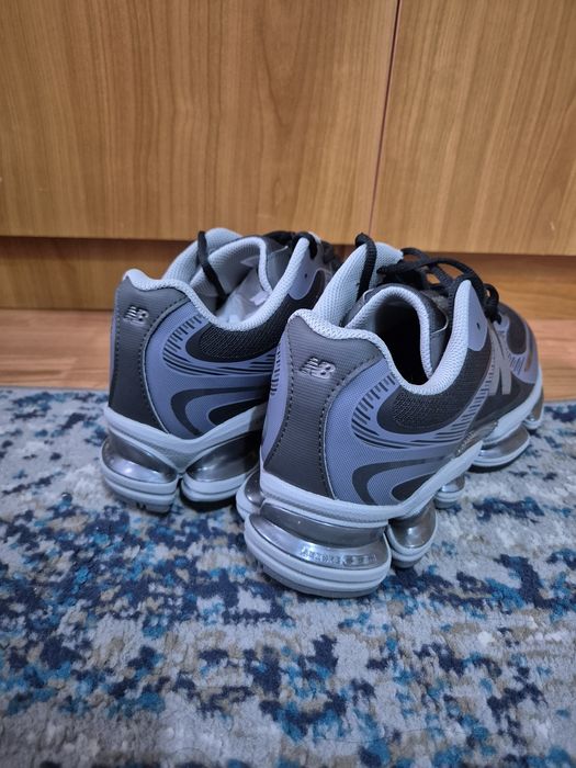 New Balance 2000 abzorb