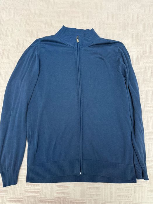 Джемпер с замком