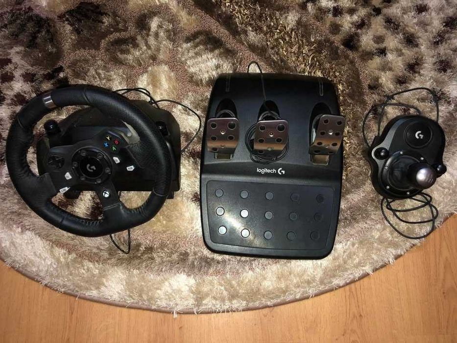 Volan Logitech Driving Force G920 + Pedal + Schimbator