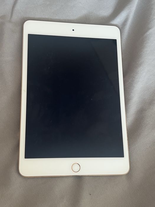 iPad mini 4 айпад