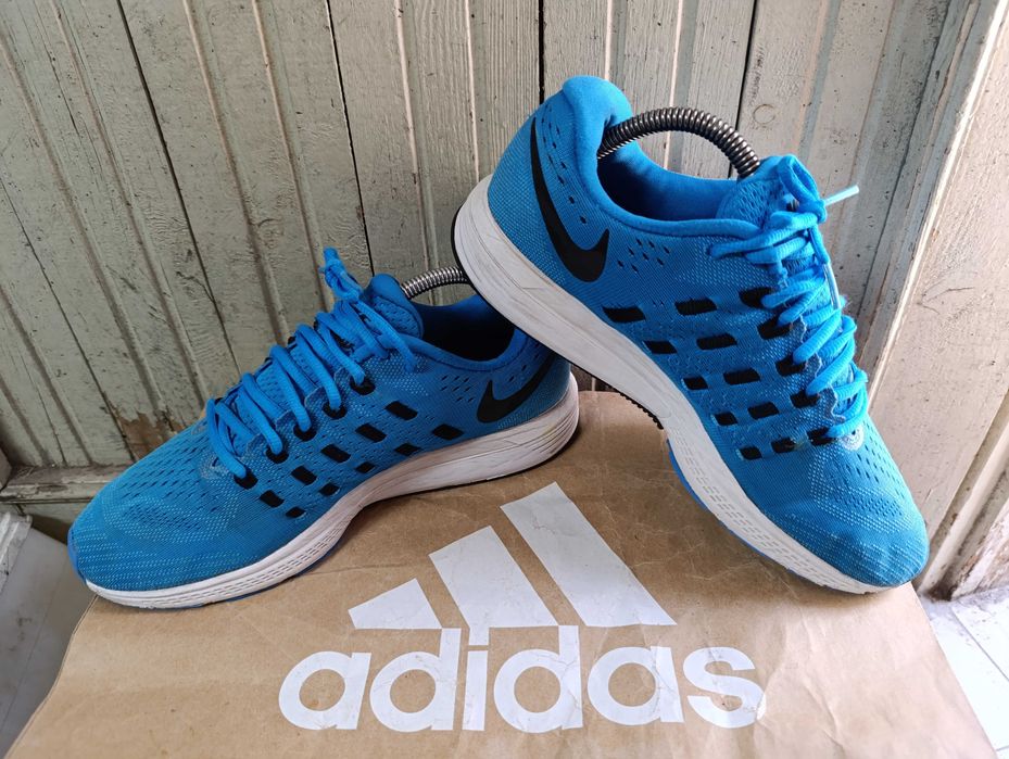 ''Nike Zoom Vomero 11''оригинални маратонки 43 номер