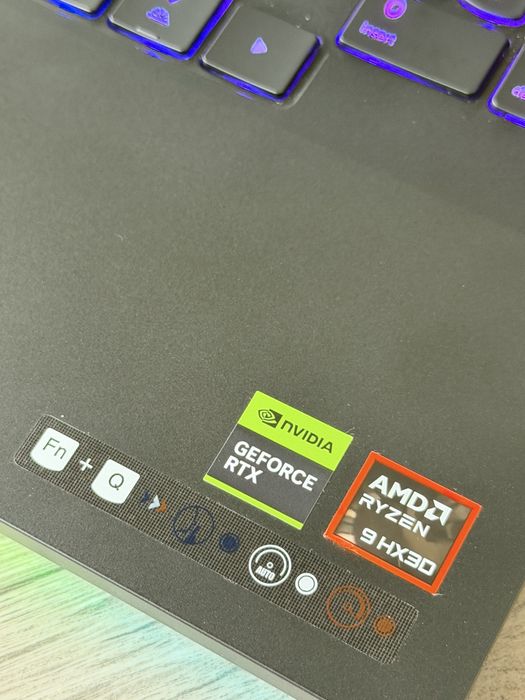 Lenovo Legion Pro 7/240 HZ OLED/RTX 5080 16GB/Ryzen 9 9955HX3D/64 GB/