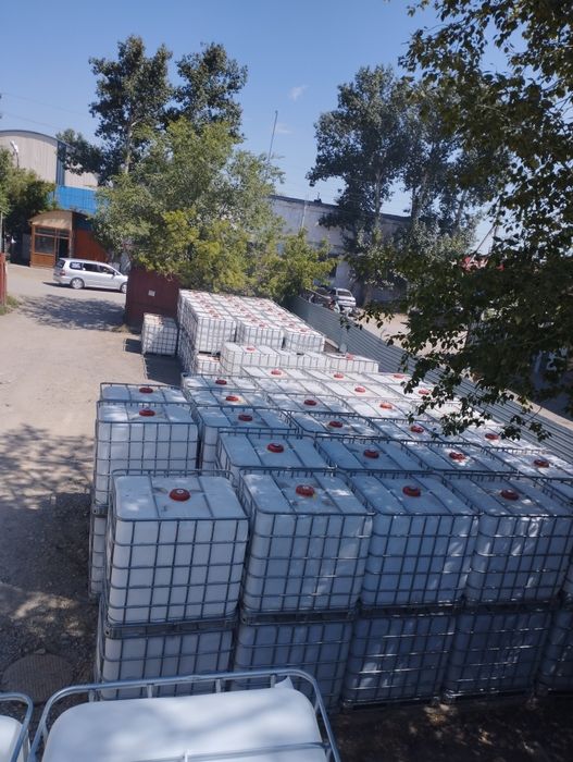 Продам бочку еврокуб после клея  1000лит
