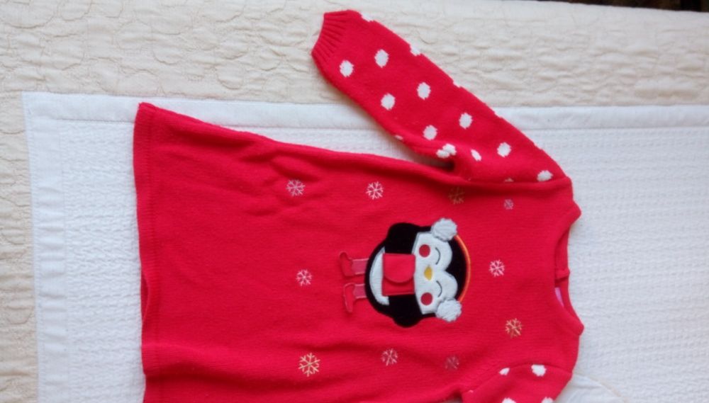 Детки червен блузон с пингвин и малките му