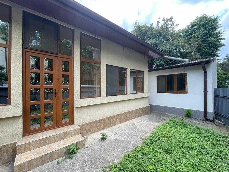 De închiriat casă – Str. Savini nr. 3