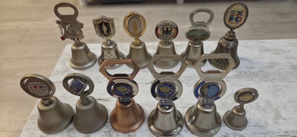 Band clopote,talangi si clopotei de colectie. Vezi cele 8 poze atasate