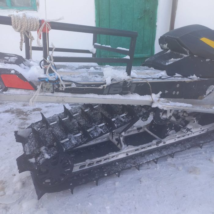 Снегоход BRP Sammit 800