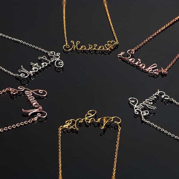 Колиета, гривни и ключодържатели с ръчно изработени имена