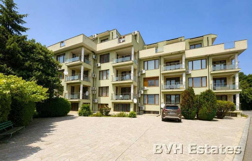 Обзаведен двустаен апартамент в White Lagoon – на 300 м от плажа