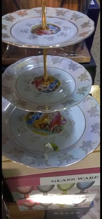 Комплект посуды Мадонна