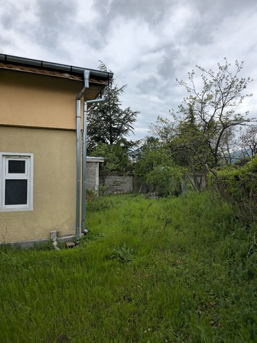 Продавам къща в с. Ясеново (Казанлък)