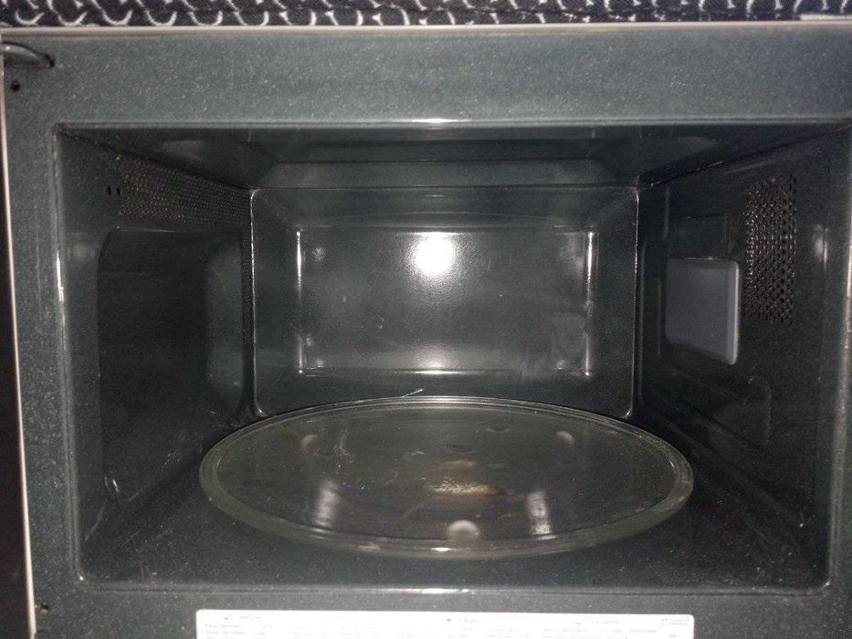 Микровалновка витек ва самсунг сотилади тез ва арзон булди ишлаши зур