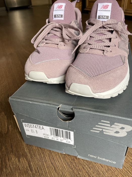 Маратонки new balance