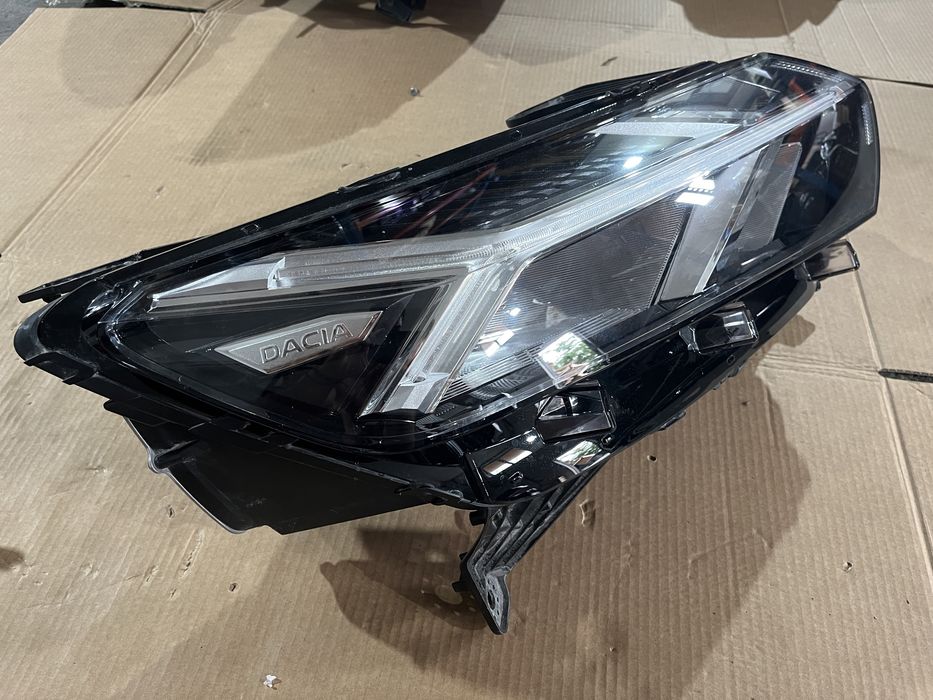Far dreapta Dacia Logan / Sandero / Stepway / Jogger