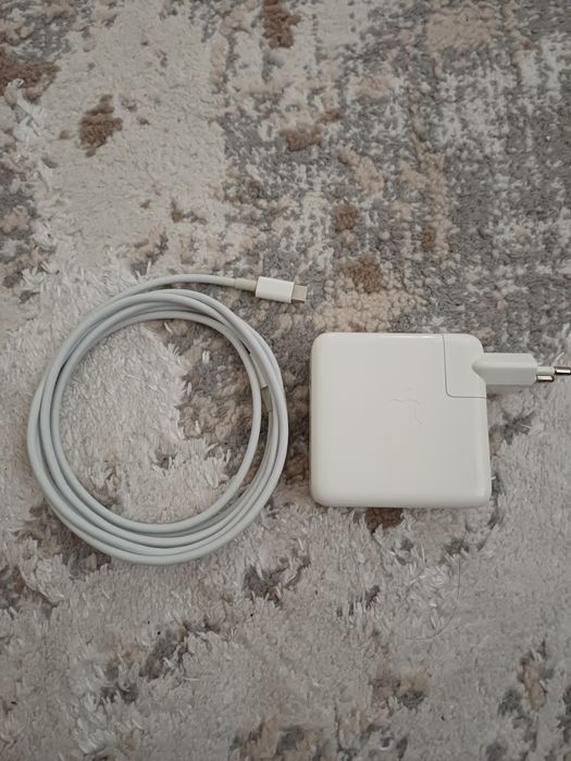 Оригинальное зарядное устройство Apple 61W USB-C