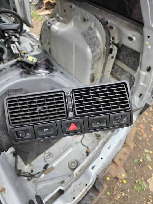 Capitonaj,grile bord,electroventilator,usa stanga dreapta golf 4