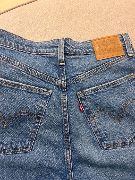 Jeans Levi’s Ribcage Straight stare perfecta