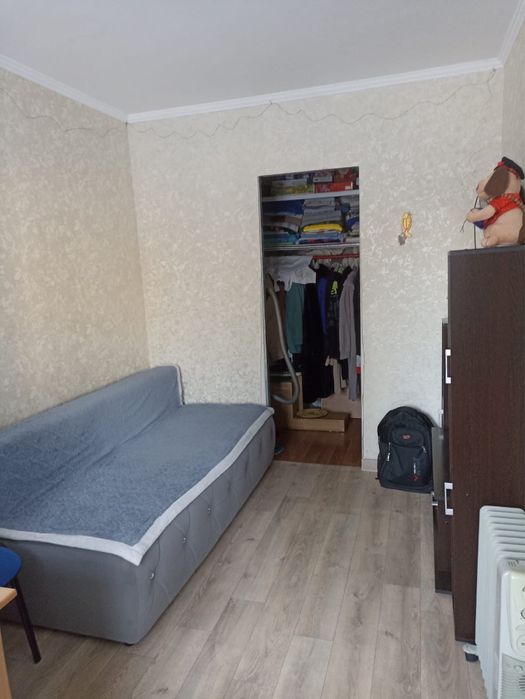 Продам 2 комнатную квартиру срочно