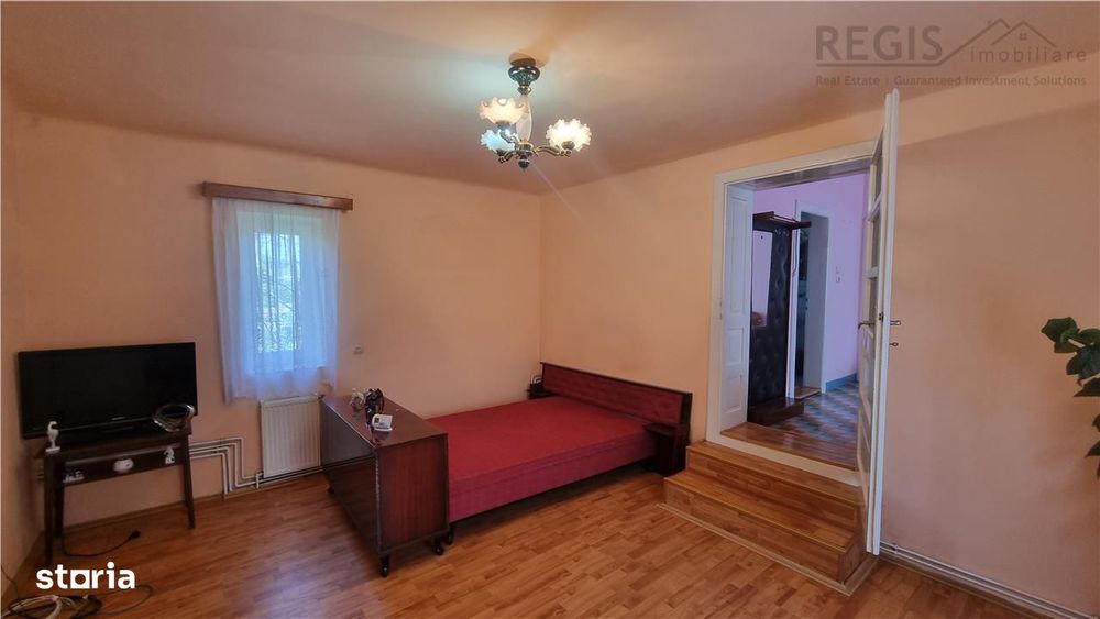 Casa de 4 camere zona Stupini