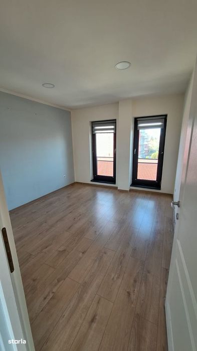 De inchiriat apartament nemobilat pt birou sau locuit Coposu 18A 50mp