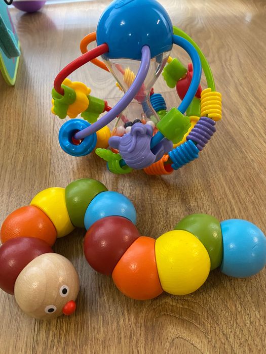 Детски играчки, и плюшени