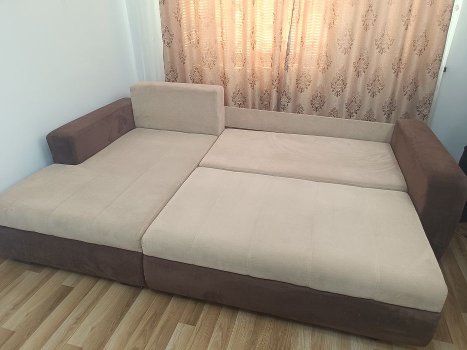 Colțar canapea extensibil cu lada. Stare perfecta