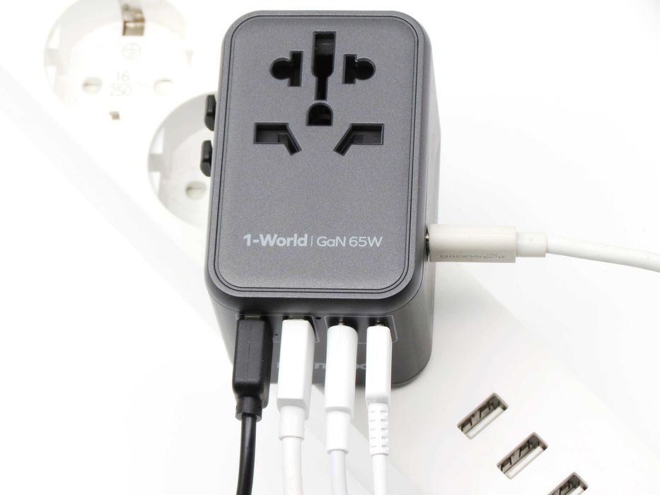 Adaptor de călătorie Momax 1-World UA8 – 65W GaN, 5 porturi