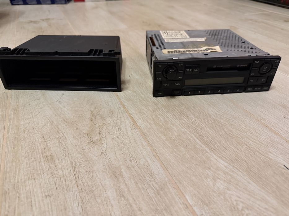 Оригинално VW радио