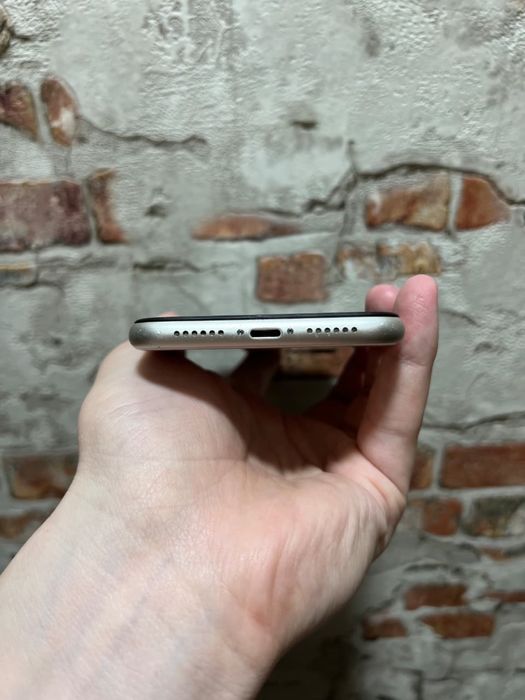 Айфон 11 белый Продам