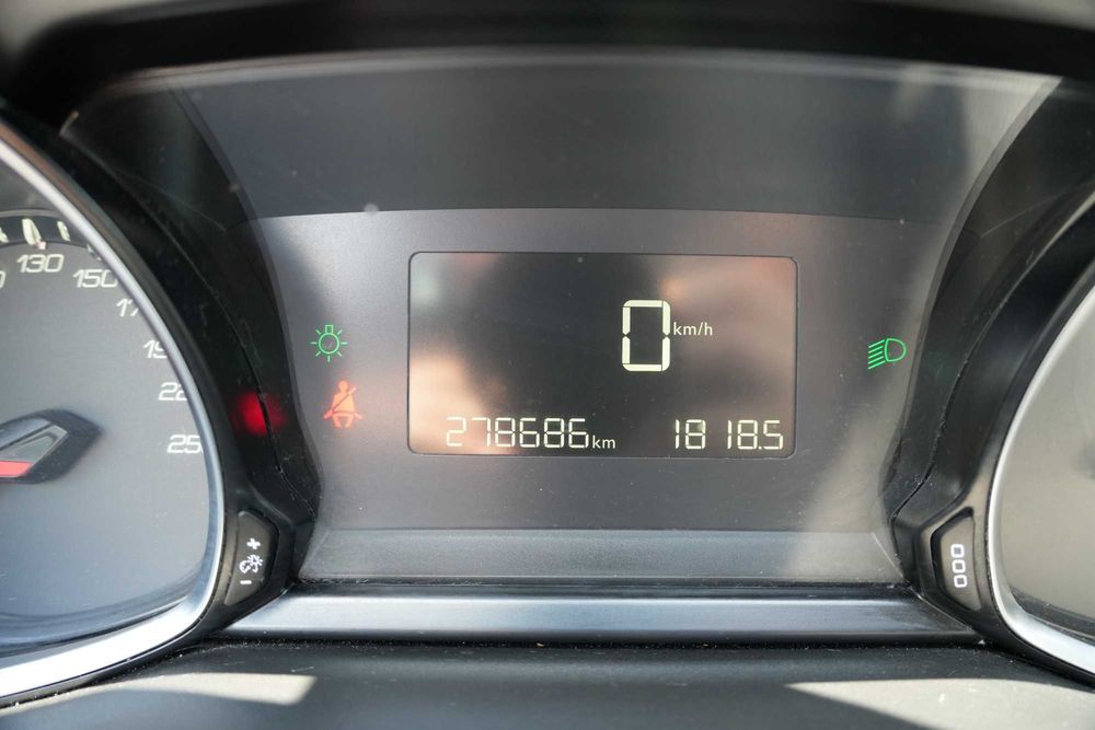 Peugeot 308 II 2014 1.6 HDI 92 CP