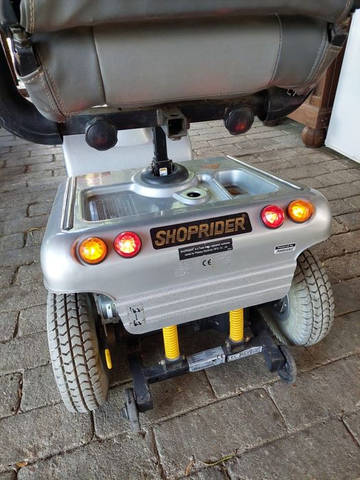 Carucior electric Shoprider pentru persoane in vârsta sau cu handicap