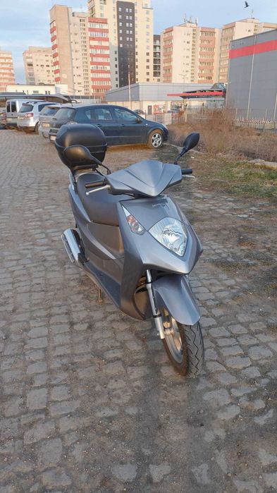 Scuter Honda Dylan 125 Pret 1.400 € Negociabil