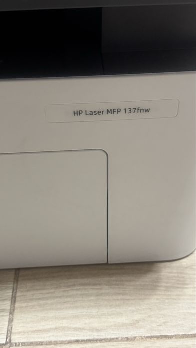 Продам принтер HP Laser MFP 137fnw