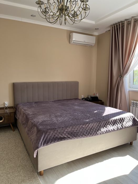 Продается кровать с матрасом