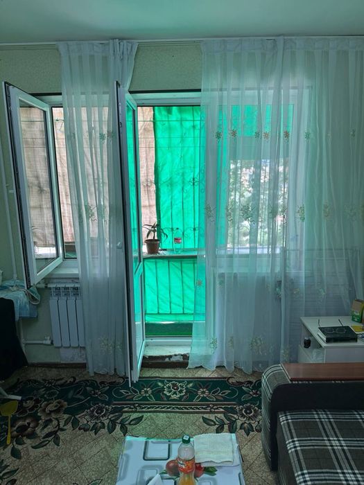 1 комнатная с мебелью и техникой в 8 микрорайоне