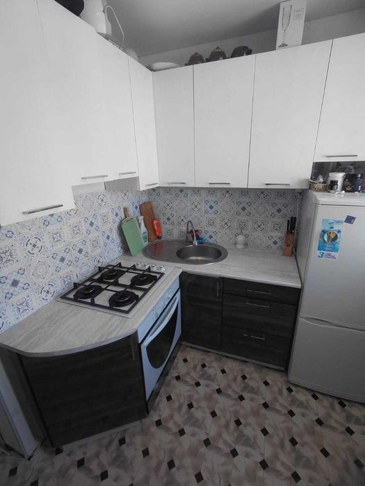 продам 2 комн. квартиру в центре города