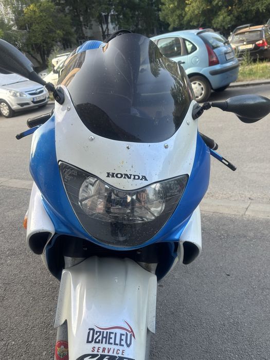 Honda cbr f4 1999г
