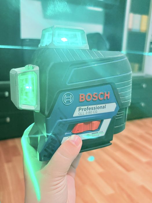 Laser Bosch Professional GLL 3-80 CG verde + suport BM1 – stare foarte bună