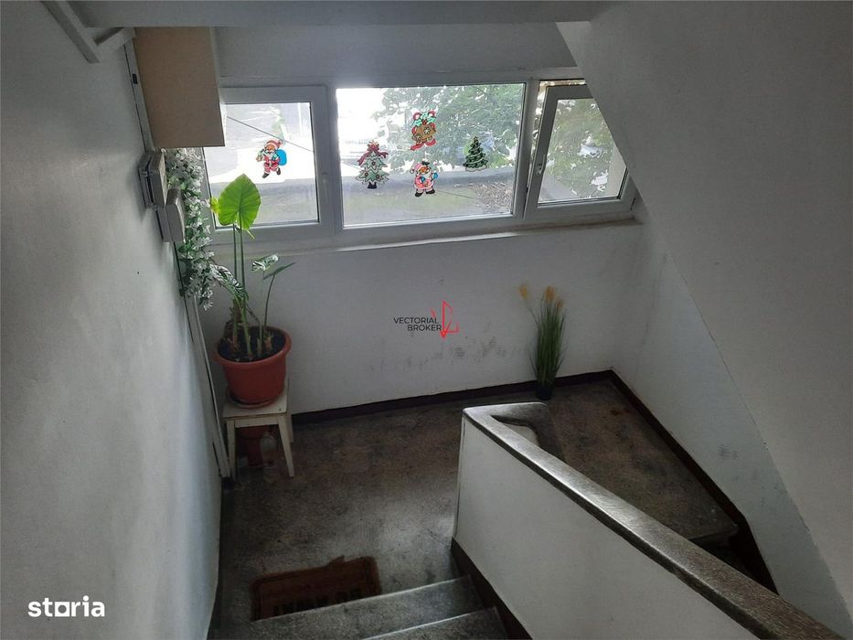 2 camere semidecomandat, etaj intermediar Parcul National