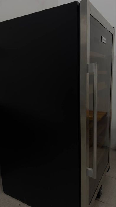 Винный шкаф Dunavox