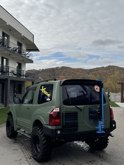 Pajero mk3 autoutilitara cu 5locuri