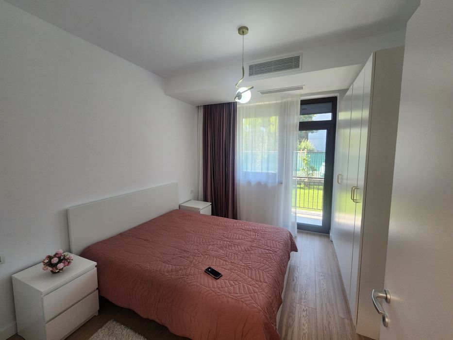 Apartament 3 camere Damaroaia 95 mp + 145 mp curte , 2 bai , totul nou , incalzire in pardosela , bloc 2026