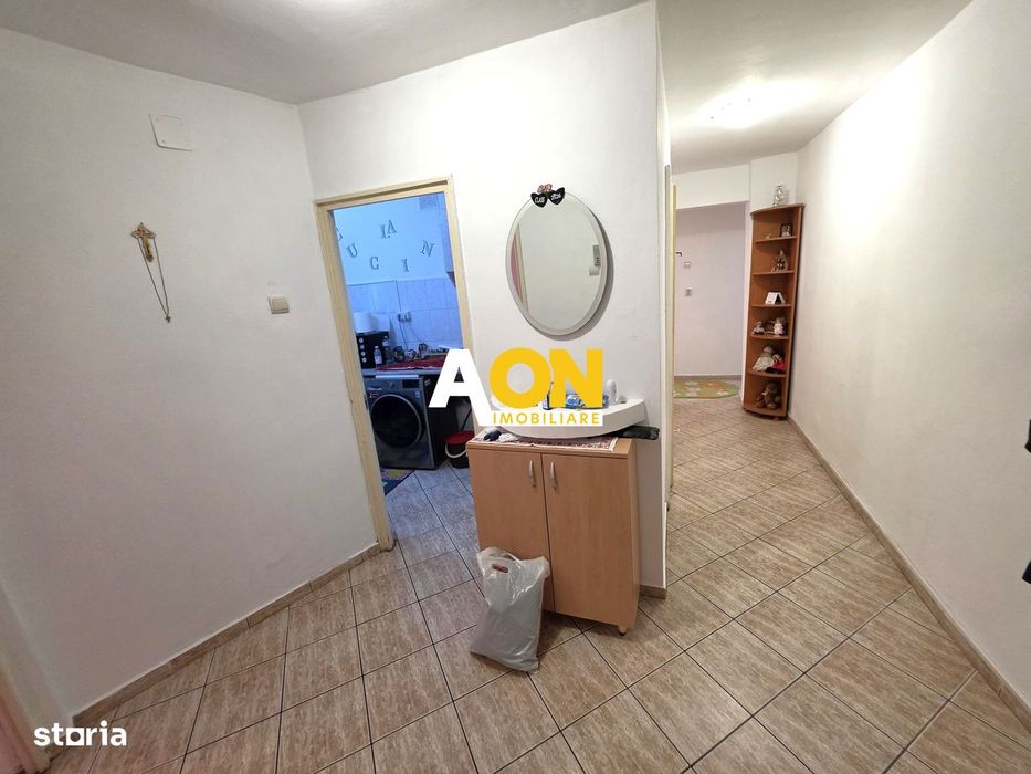 Apartament 3 camere decomandat, etaj 1, zona Tolstoi Cetate