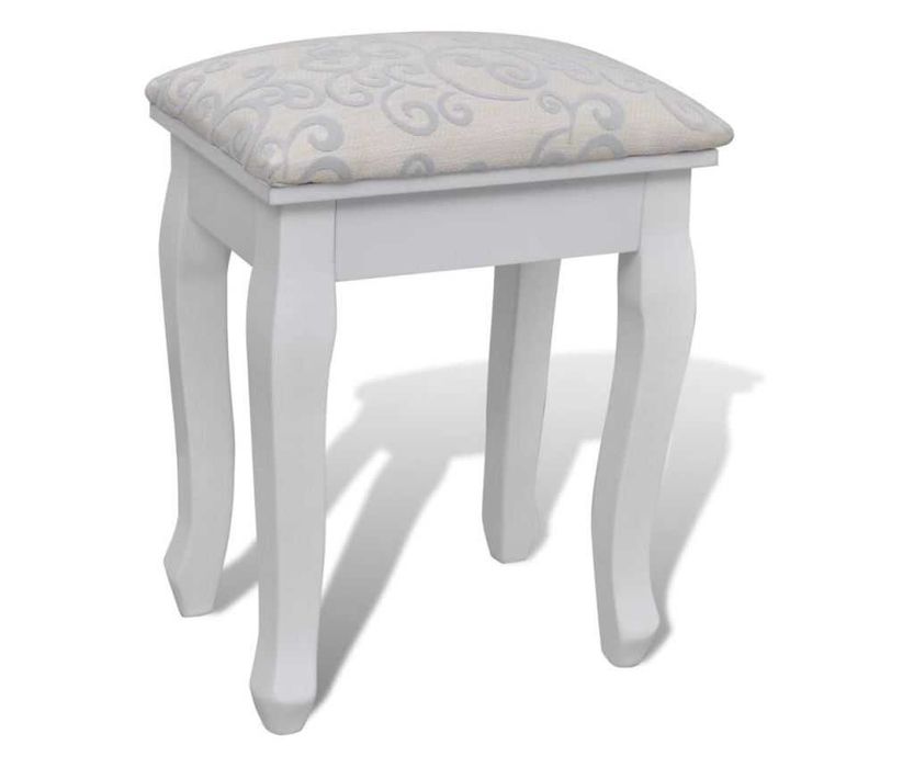 Тоалетка със стол