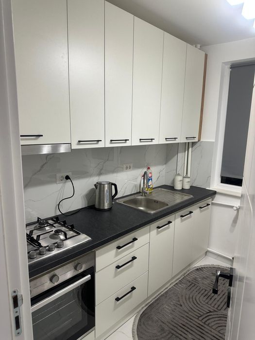 Inchiriez apartament in regim hotelier
